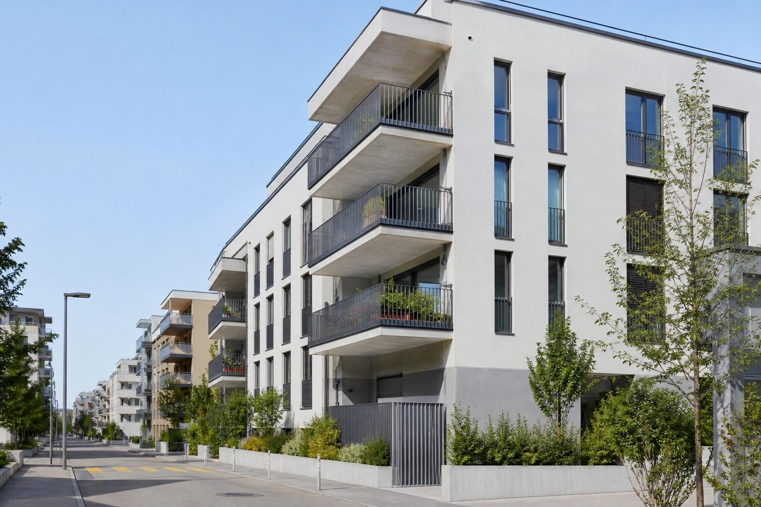 Mehrfamilienhaus mit Eigentumswohnungen in einer Schweizer Stadt – Kapital in der Wohnung prüfen